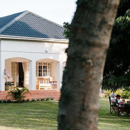 The Guinea Fowl Bed & Breakfast Entebbe Exterior photo
